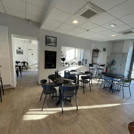 Hotel Le Preau De Baix