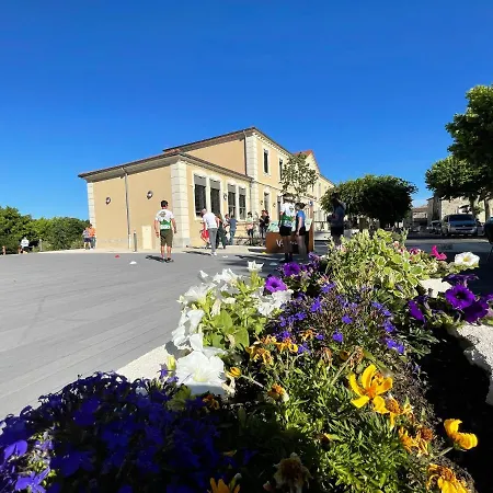 Le Preau De Hotel Baix
