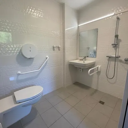 Le Préau De Hotel Baix