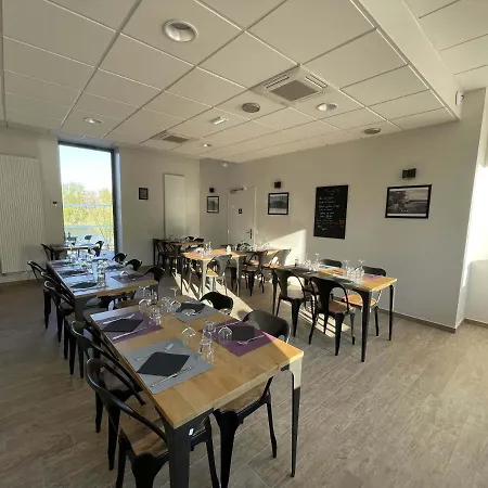 Le Preau De Hotel Baix