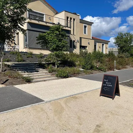Le Préau De Hotel *