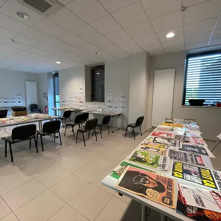 Le Préau De Hotel